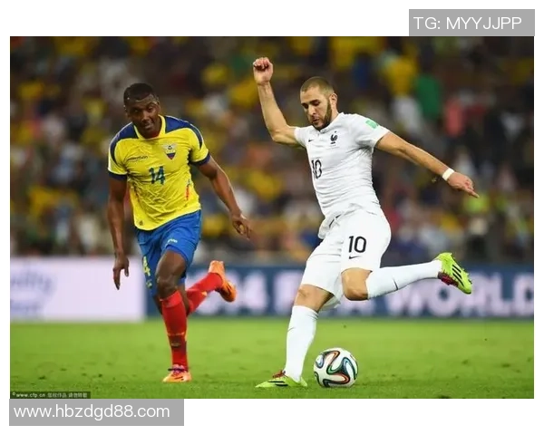 足球明星逃离赛场瞬间的精彩瞬间与独特姿势解析